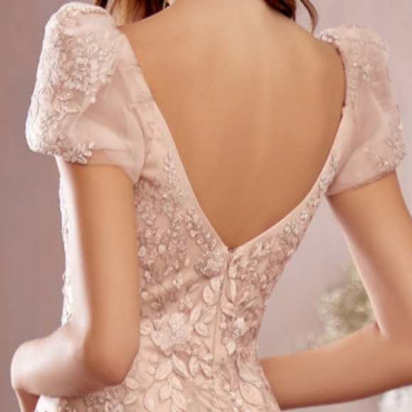 COPY - Wedding dress - Picture 7 of 10